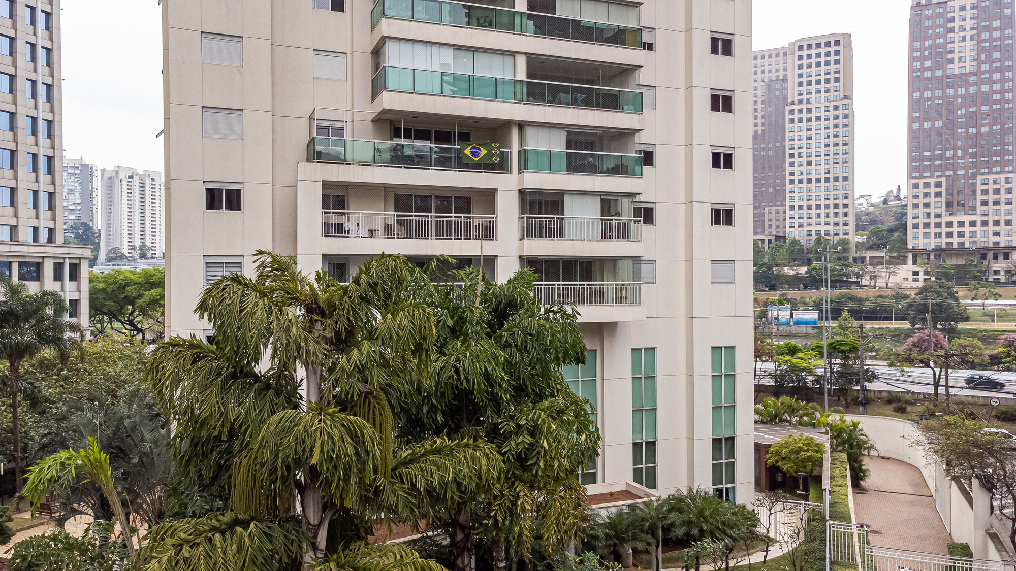 Saiba como planejar uma reforma de fachada sem estourar o orçamento.